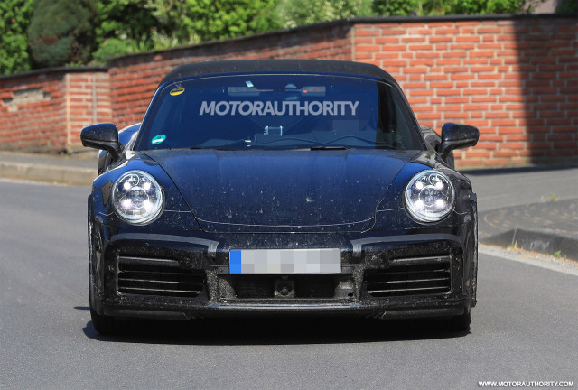 2020 Porsche 911 Turbo Cabriolet spy shots - Image via S. Baldauf/SB-Medien