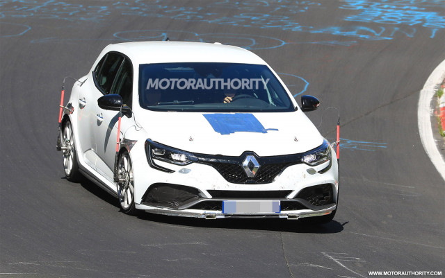 2019 Renault Mégane RS Trophy spy shots - Image via S. Baldauf/SB-Medien