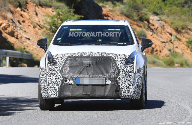 2020 Cadillac XT5 facelift spy shots - Image via S. Baldauf/SB-Medien