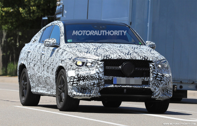 2020 Mercedes-Benz GLE Coupe spy shots - Image via S. Baldauf/SB-Medien