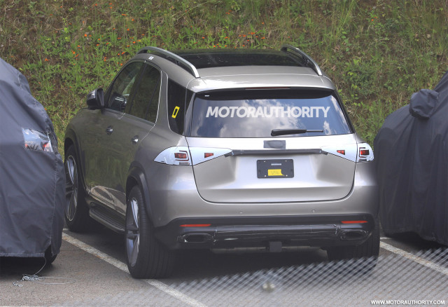 2019 Mercedes-Benz GLE spy shots - Image via S. Baldauf/SB-Medien