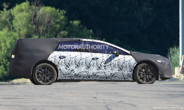 2021 Mercedes-Benz EQS spy shots - Image via S. Baldauf/SB-Medien