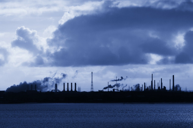 Smokestacks pollution air quality