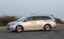 2016 Toyota Sienna vs. 2016 Honda Odyssey: Compare Cars
