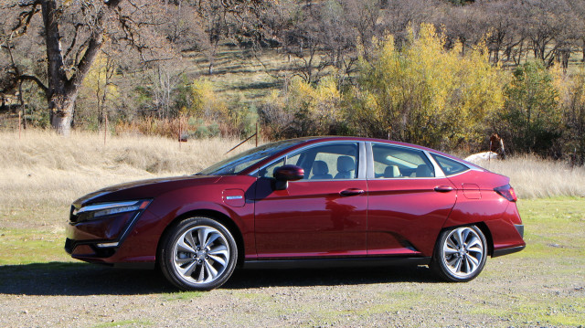 2018 Honda Clarity Plug-In Hybrid drive, Napa Valley, Caifornia, Dec 2017