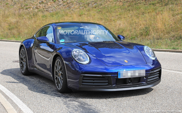 2019 Porsche 911 spy shots - Image via S. Baldauf/SB-Medien