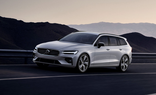 2019 Volvo V60 R-Design