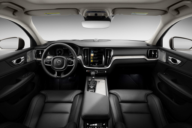 2020 Volvo V60 Cross Country