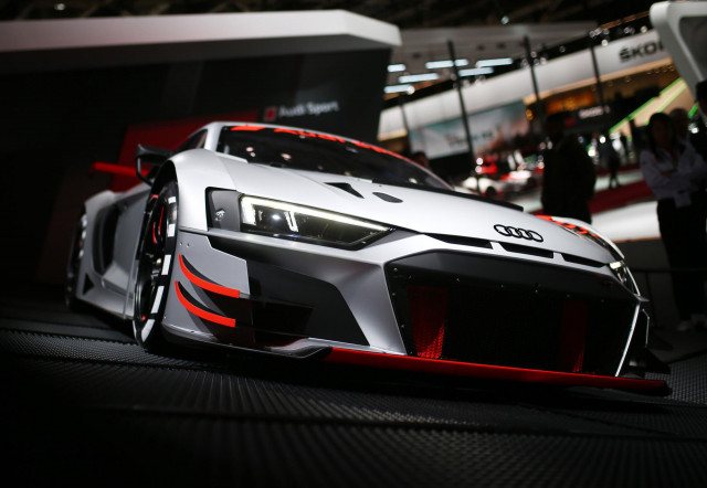 2019 Audi R8 LMS race car, 2018 Paris auto show