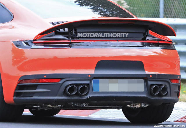 2019 Porsche 911 spy shots - Image via S. Baldauf/SB-Medien