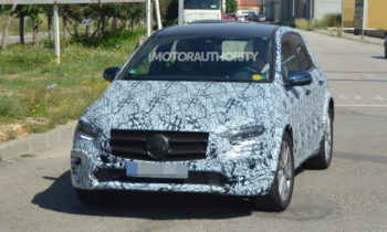 2021 Mercedes-Benz EQB spy shots