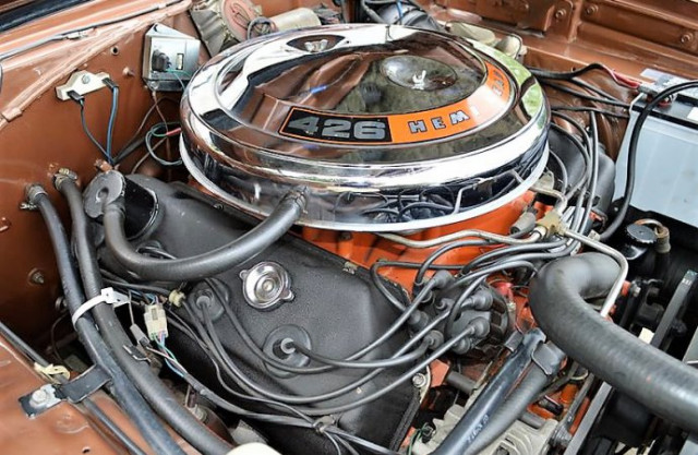 426-cubic-inch Hemi V-8