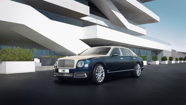 Bentley Mulsanne Hallmark Series Silver