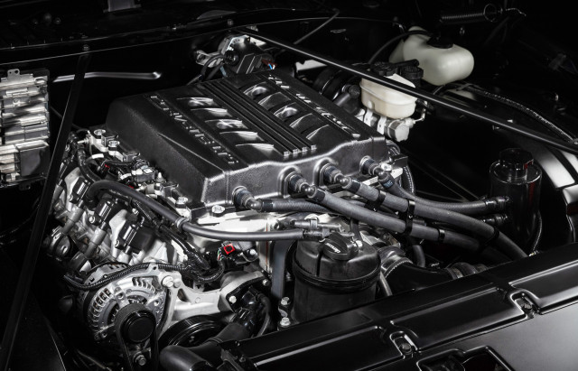 LT5 6.2-liter supercharged V-8 crate engine