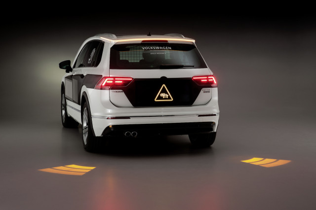 VW future communicating lights