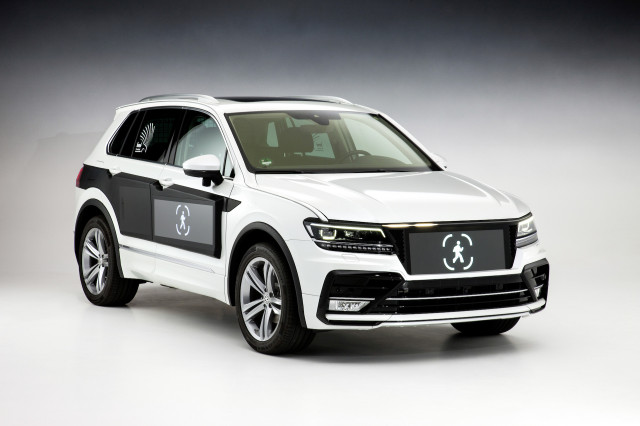 VW future communicating lights
