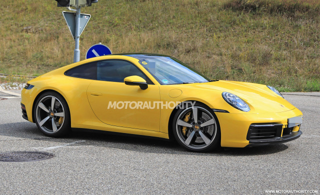 2020 Porsche 911 spy shots - Image via S. Baldauf/SB-Medien