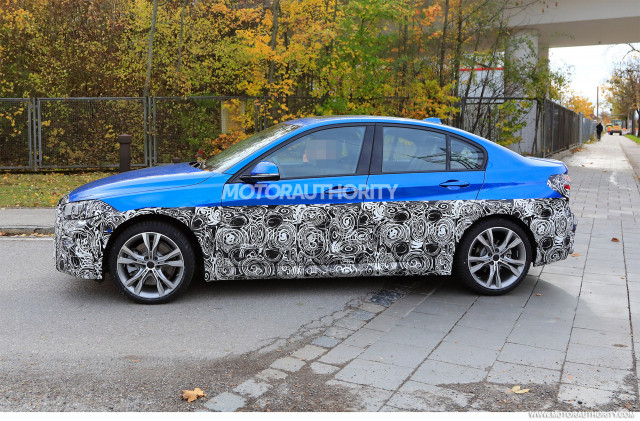 2020 BMW 1-Series facelift spy shots - Image via S. Baldauf/SB-Medien
