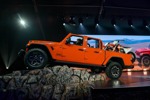 2020 Jeep Gladiator, 2018 LA Auto Show