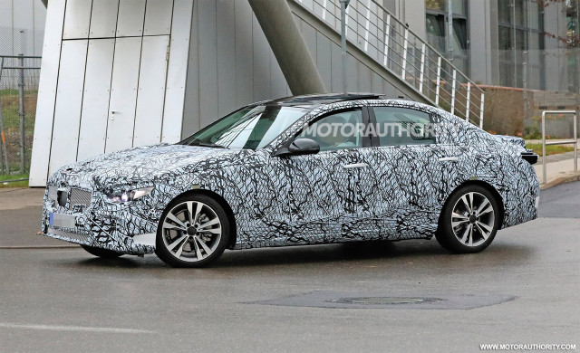 2021 Mercedes-Benz C-Class spy shots - Image via S. Baldauf/SB-Medien