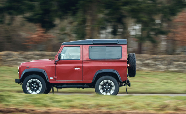 Land Rover Defender Works V8