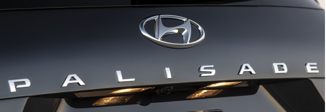 Teaser for 2020 Hyundai Palisade debuting at 2018 Los Angeles auto show