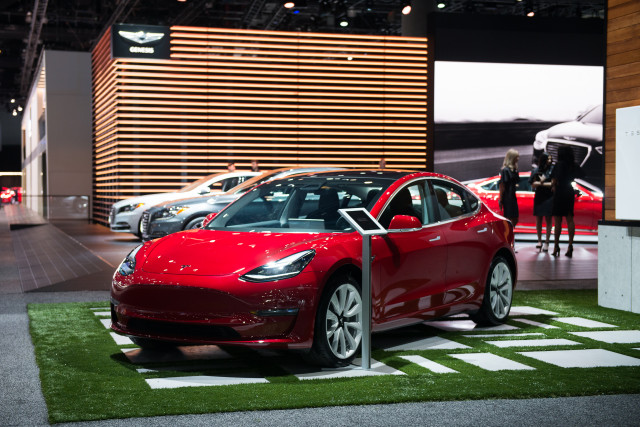 2017 Tesla Model 3, 2017 Los Angeles Auto Show