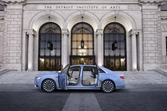 2019 Lincoln Continental Coach Door Edition