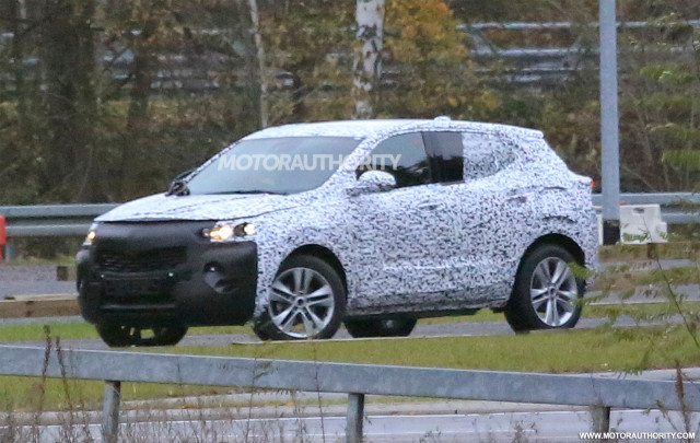 2020 Opel Mokka X spy shots - Image via S. Baldauf/SB-Medien 2020 Opel Mokka X spy shots - Image via S. Baldauf/SB-Medien