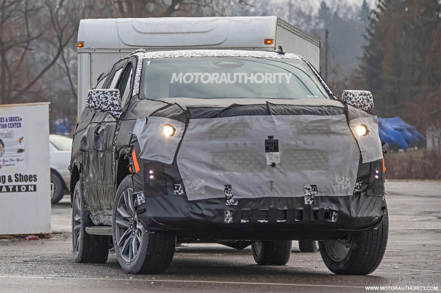 2020 Cadillac Escalade ESV spy shots - Image via S. Baldauf/SB-Medien