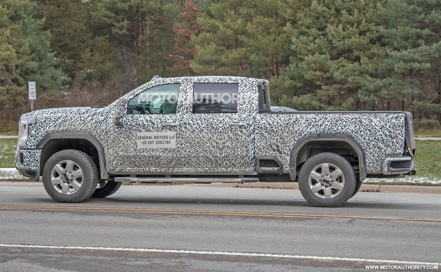 2020 GMC Sierra 2500/3500HD spy shots - Image via S. Baldauf/SB-Medien