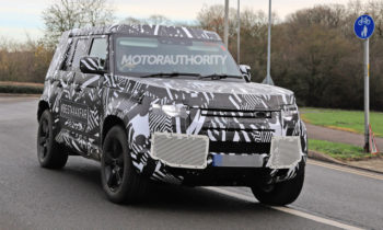 2021 Land Rover Defender spy shots