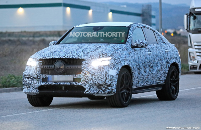 2021 Mercedes-AMG GLE53 Coupe spy shots - Image via S. Baldauf/SB-Medien