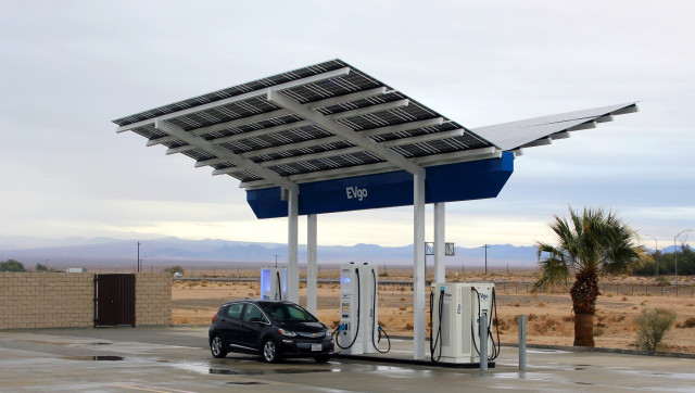 EVgo 350-kw DC fast-charge station, Baker, Calif. 