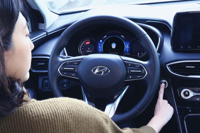 2019 Hyundai Santa Fe fingerprint scanner technology in China