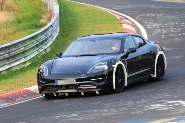 2020 Porsche Taycan spy shots - Image via S. Baldauf/SB-Medien 2020 Porsche Taycan spy shots - Image via S. Baldauf/SB-Medien