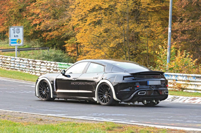 2020 Porsche Taycan spy shots - Image via S. Baldauf/SB-Medien 2020 Porsche Taycan spy shots - Image via S. Baldauf/SB-Medien