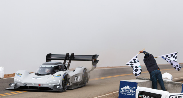 Romain Dumas drives the Volkswagen ID R at 2018 Pikes Peak International Hill Climb