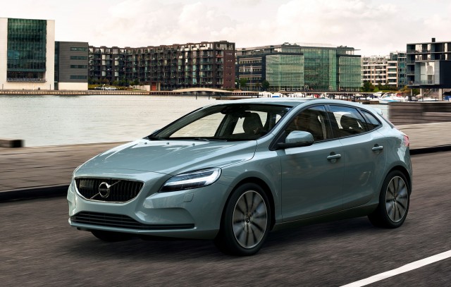 2017 Volvo V40