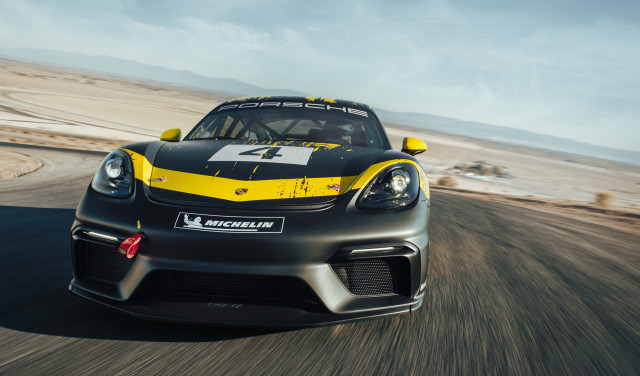 2019 Porsche 718 Cayman GT4 Clubsport race car