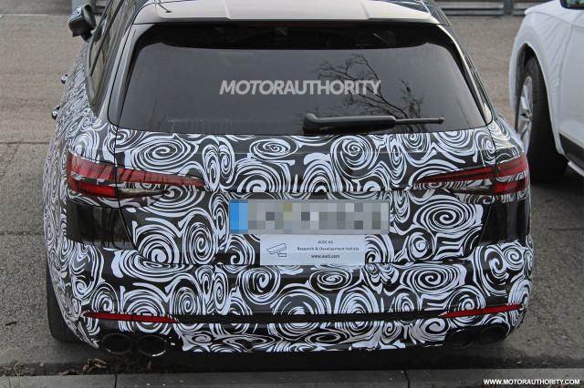 2021 Audi S4 Avant facelift spy shots - Image via S. Baldauf/SB-Medien