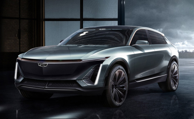 Future Cadillac long-range electric large luxury utility vehicle (rendering), 2019 Detroit auto sho