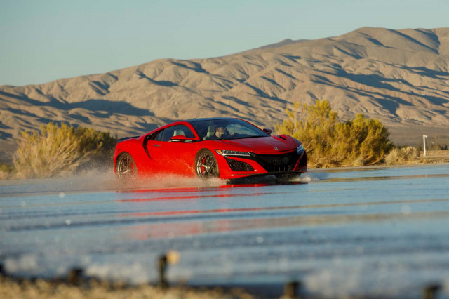 1991 Acura NSX and 2019 Acura NSX - Acura NSX 30th Anniversary