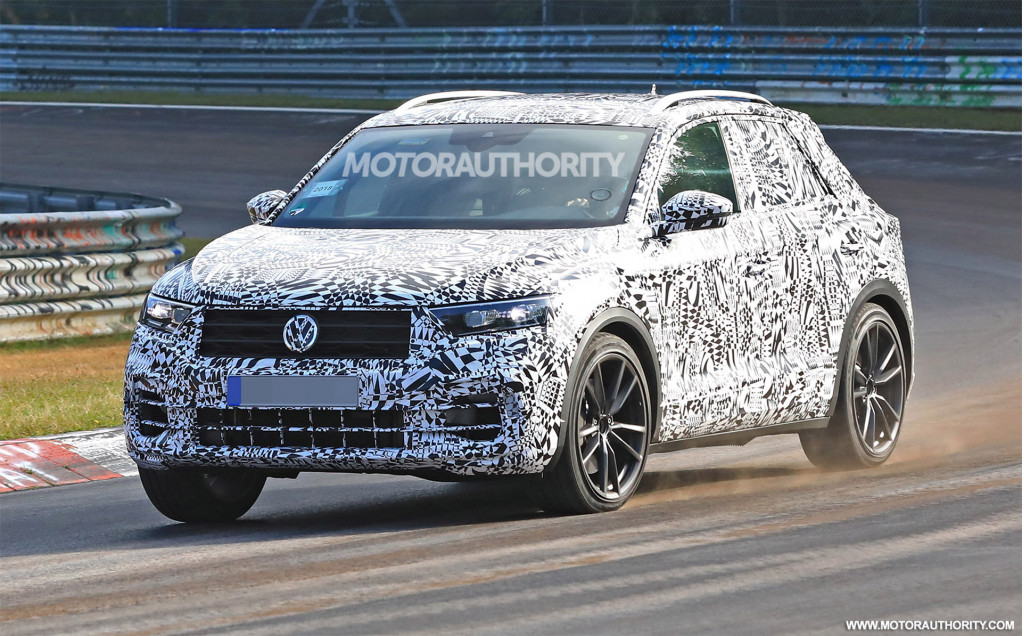 2019 Volkswagen T-Roc R spy shots - Image via S. Baldauf/SB-Medien