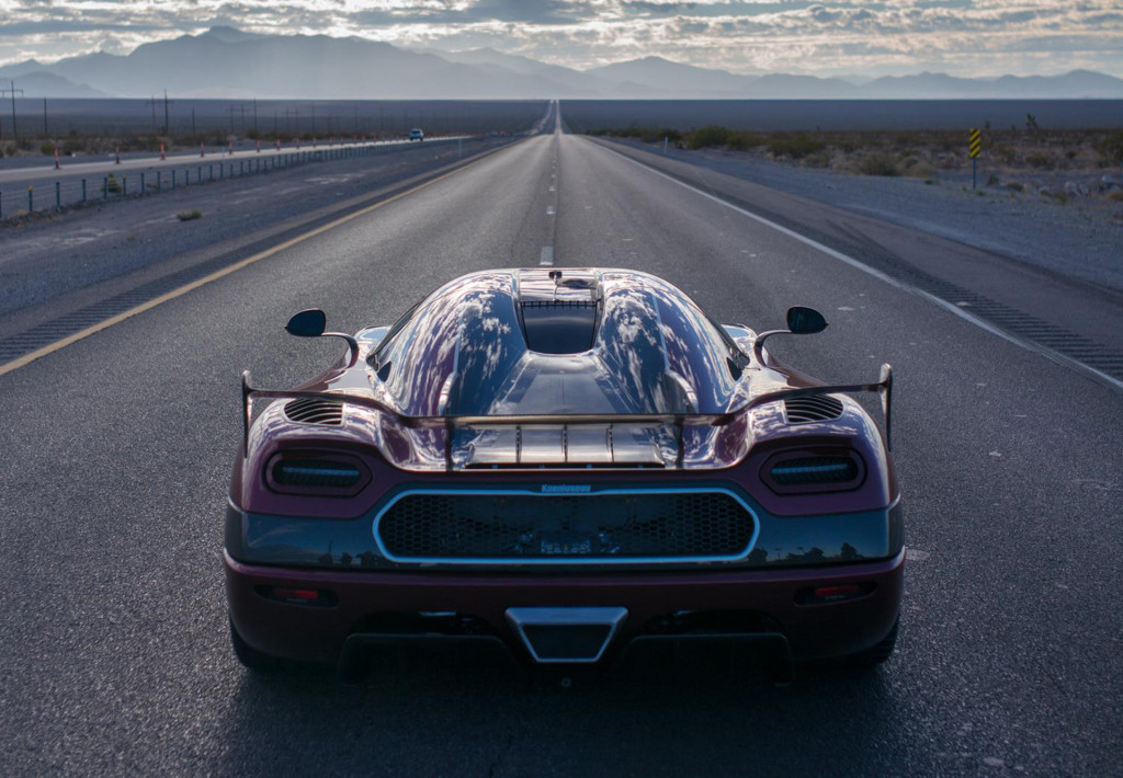 Koenigsegg Agera RS sets production car land speed record of 277.9 mph