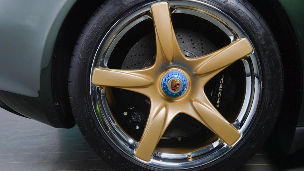 Porsche Carrera GT restored by Porsche Classic