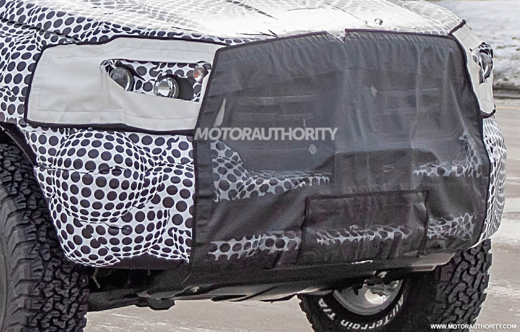 2020 Ford Bronco test mule spy shots - Image via S. Baldauf/SB-Medien