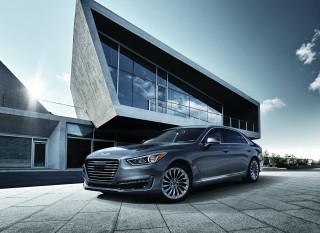 2017 Genesis G90