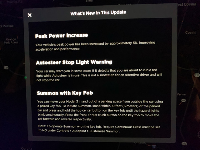 Tesla Model 3 Autopilot stoplight warning