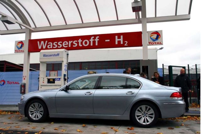 2006 BMW Hydrogen 7